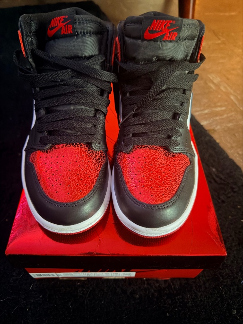 Nike Air Jordan Retro HI OG Shoes Womens 6 Red Black Shiny